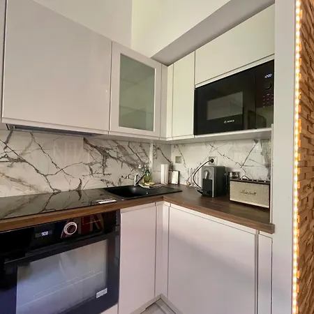 La Desirade Apartment *